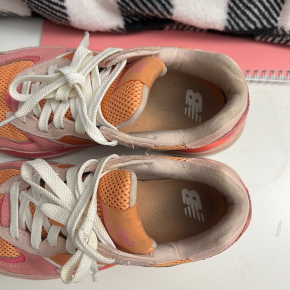 New Balance 57/40 shoes - Picture 5 of 8